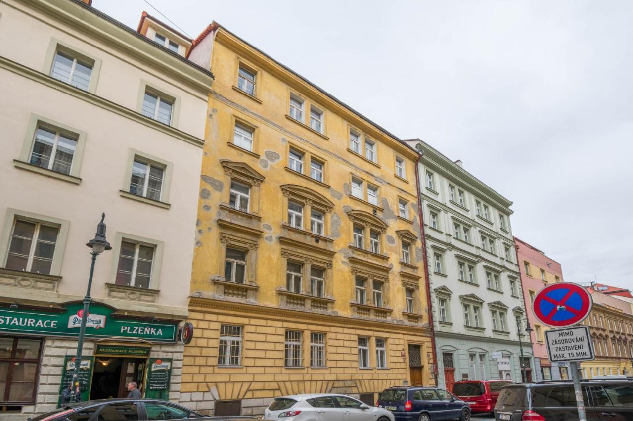 Chest Design Apartments Prag Exterior foto